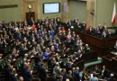 Sejm uczcił Lecha Kaczyńskiego w 10. rocznicę zaprzysiężenia. Przeciw jeden poseł