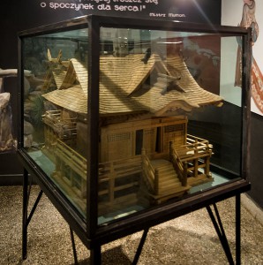 Model świątyni sintoistycznej w skali 1:50 / fot. Adam Kliczek / Wikipedia, CC-BY-SA-3.0