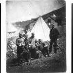 Brytyjscy żołnierze w obozie, fot. Roger Fenton, ok. 1855 r.