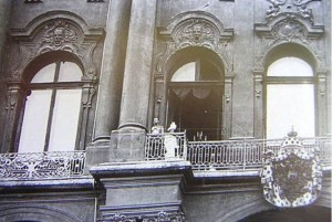 Car pozdrawiający wojska wyruszające na I wojnę światową, 1914 r
