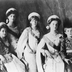 Carskie dzieci w strojach balowych 1910 r