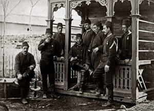 Tureccy jeńcy (oficerowie i szeregowi) w niewoli w Bukareszcie, luty 1878
