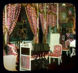 Wnętrza Pałacu Aleksandrowskiego, zdjęcie koloryzowane z XX wieku