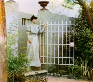 kobieta w ogrodzie, 1905-1915