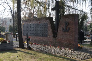 Zdjęcia Kwatery "Na Łączce" Cmentarza Wojskowego/ fot. Gudyś CC-BY-3.0 