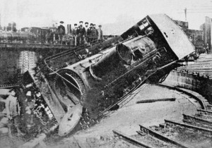 Pociąg wykolejony przez rewolucjonistów w 1905 roku