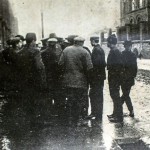 Robotnicy z fabryki Poznańskiego podczas rewolucji 1905 w Łodzi
