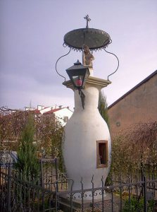 Gorlice. I na świecie uliczna lampa naftowa / autor: Delimata, źródło: wikipedia.org