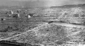 Hiroszima po ataku atomowym. Źródło: Wikimedia Commons