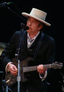 By Alberto Cabello from Vitoria Gasteiz - Bob Dylan, CC BY 2.0, https://commons.wikimedia.org/w/index.php?curid=11811170