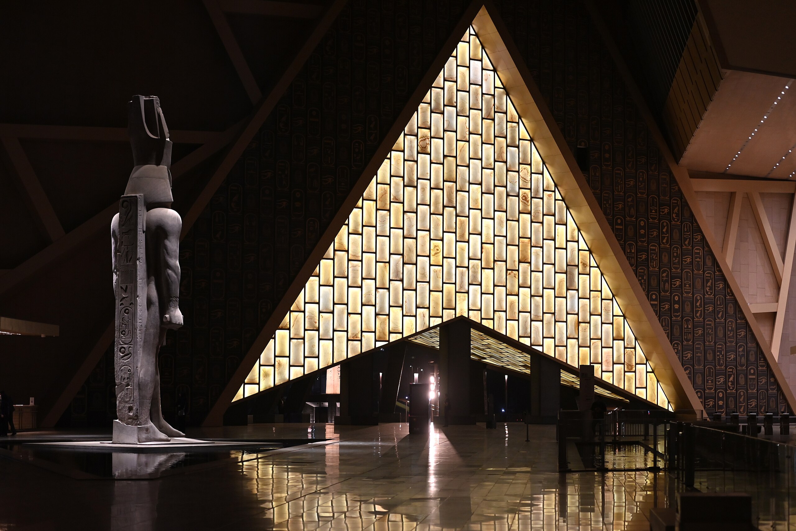 Otwarto Wielkie Muzeum Egipskie - nowy symbol historii i turystyki w Egipcie